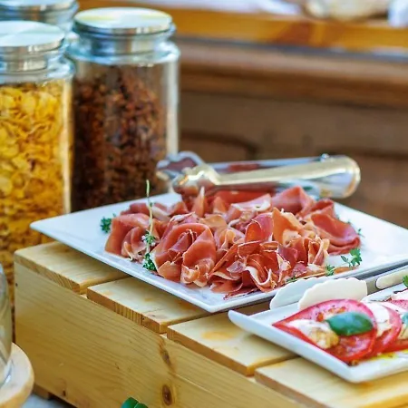 Sierra Blanca Art Of Healing מלון מארבלה